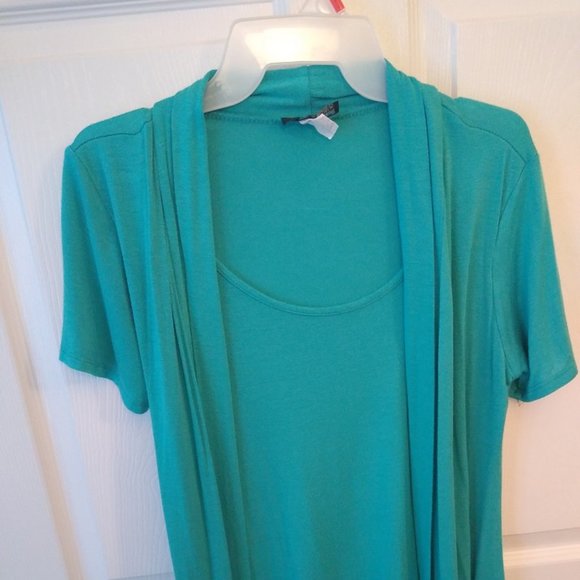 JM Fleurette Blouse - Picture 2 of 4